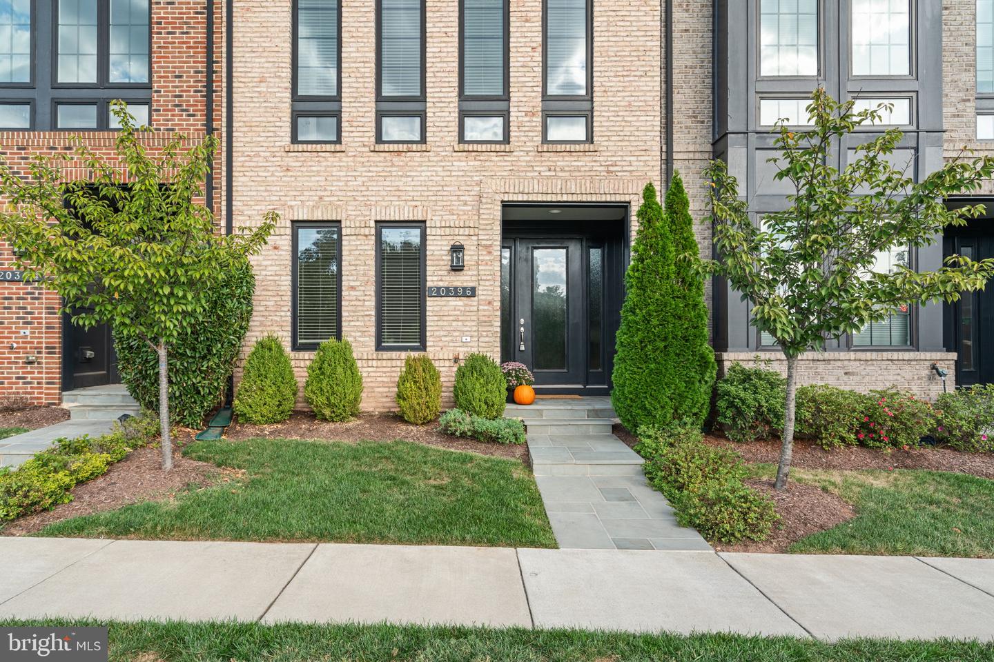 20396 ROSLINDALE DR, ASHBURN, Virginia 20147, 4 Bedrooms Bedrooms, ,3 BathroomsBathrooms,Residential,For sale,20396 ROSLINDALE DR,VALO2107980 MLS # VALO2107980