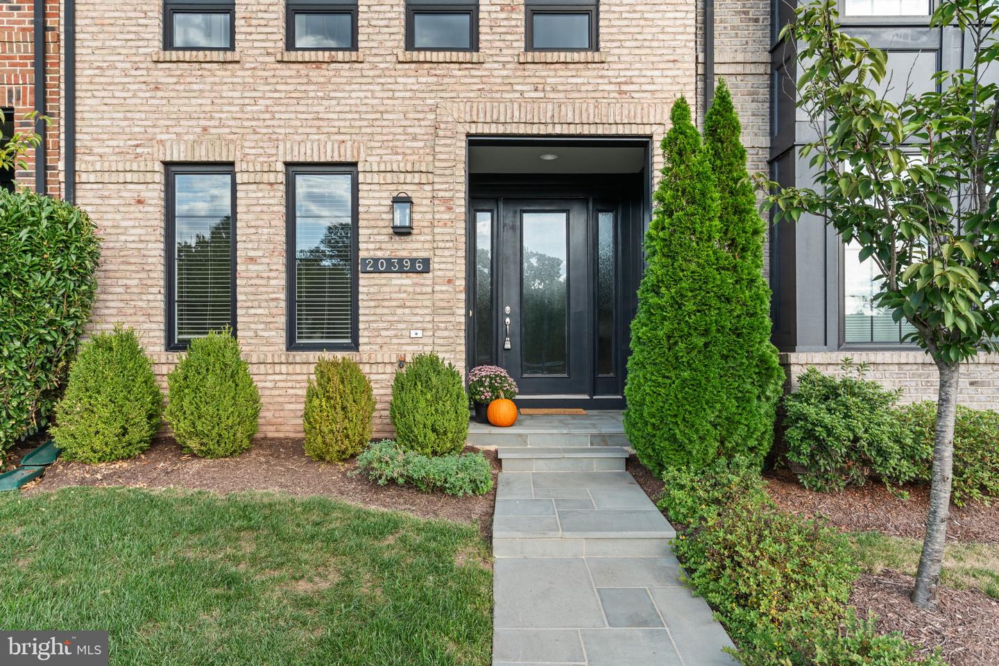 20396 ROSLINDALE DR, ASHBURN, Virginia 20147, 4 Bedrooms Bedrooms, ,3 BathroomsBathrooms,Residential,For sale,20396 ROSLINDALE DR,VALO2107980 MLS # VALO2107980