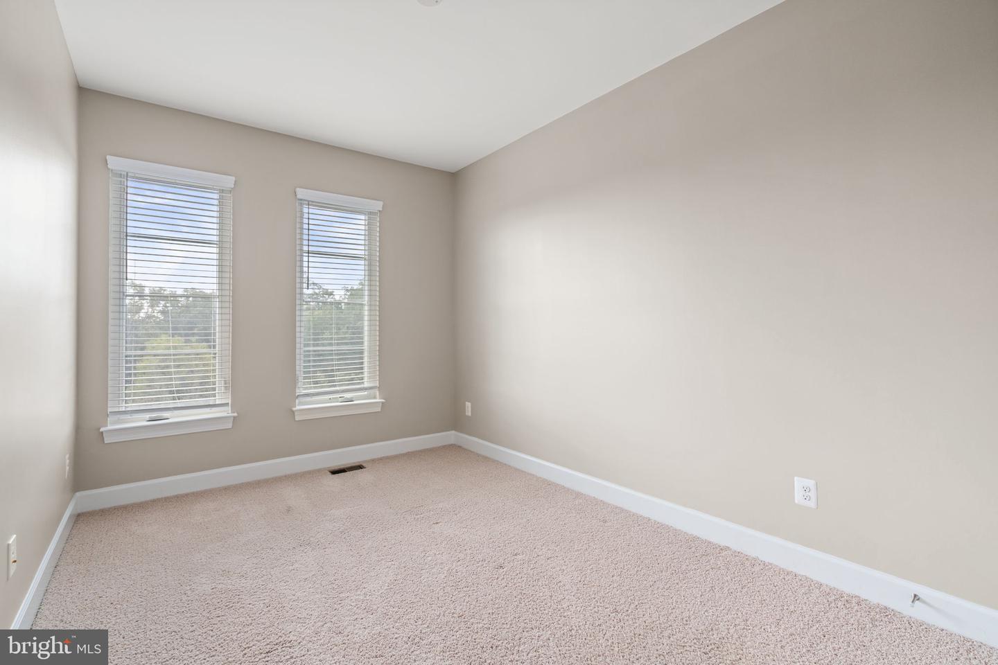 20396 ROSLINDALE DR, ASHBURN, Virginia 20147, 4 Bedrooms Bedrooms, ,3 BathroomsBathrooms,Residential,For sale,20396 ROSLINDALE DR,VALO2107980 MLS # VALO2107980