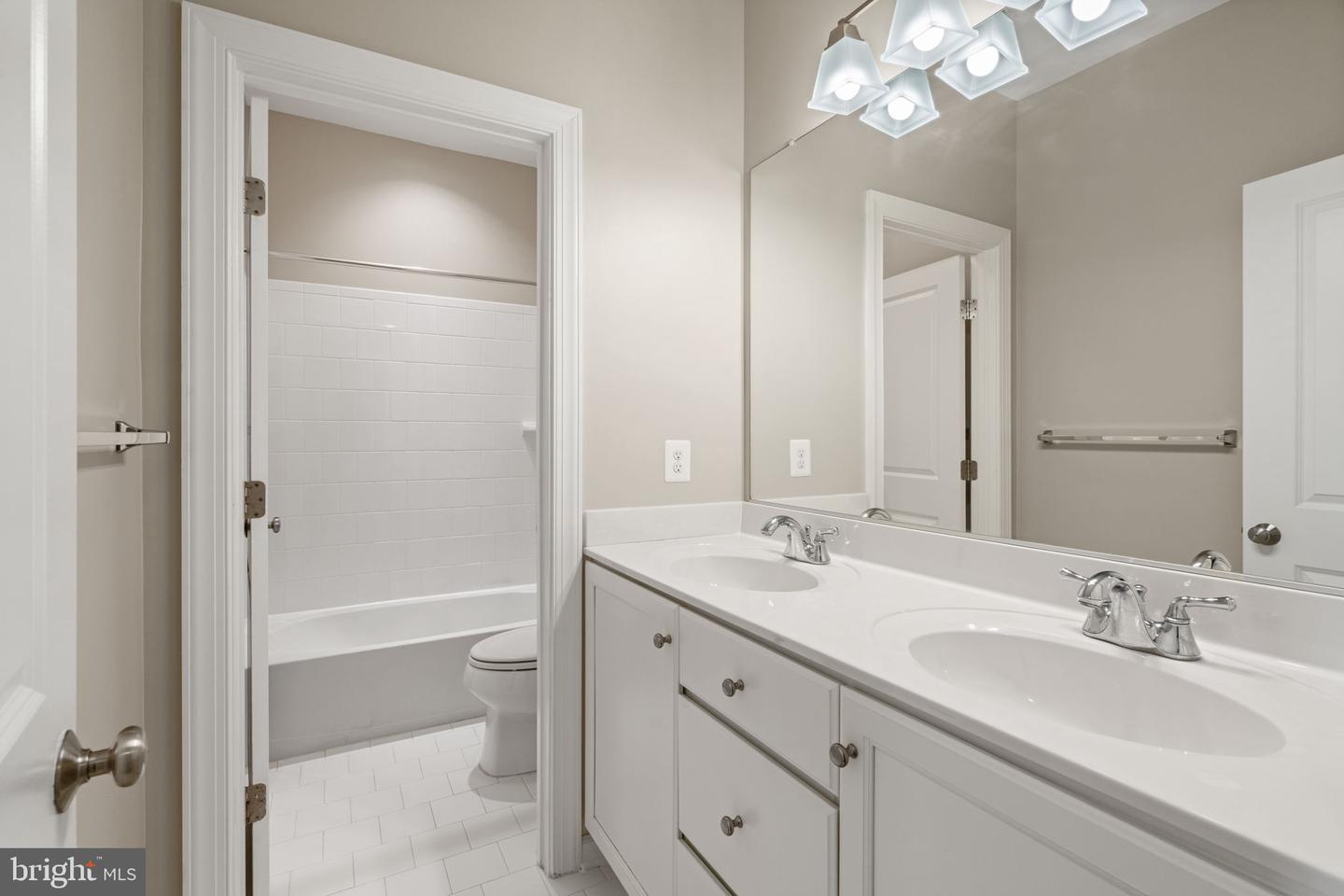 20396 ROSLINDALE DR, ASHBURN, Virginia 20147, 4 Bedrooms Bedrooms, ,3 BathroomsBathrooms,Residential,For sale,20396 ROSLINDALE DR,VALO2107980 MLS # VALO2107980