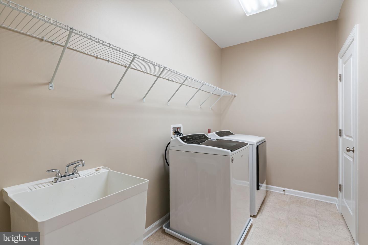 20396 ROSLINDALE DR, ASHBURN, Virginia 20147, 4 Bedrooms Bedrooms, ,3 BathroomsBathrooms,Residential,For sale,20396 ROSLINDALE DR,VALO2107980 MLS # VALO2107980