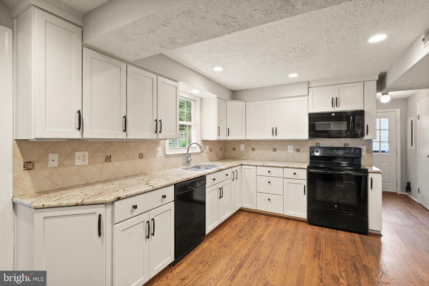 10816 VERDE VISTA DR, FAIRFAX, Virginia 22030, 3 Bedrooms Bedrooms, ,2 BathroomsBathrooms,Residential,For sale,10816 VERDE VISTA DR,VAFX2270170 MLS # VAFX2270170