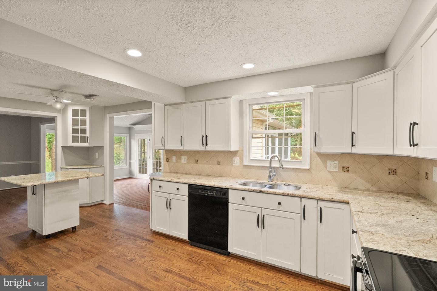 10816 VERDE VISTA DR, FAIRFAX, Virginia 22030, 3 Bedrooms Bedrooms, ,2 BathroomsBathrooms,Residential,For sale,10816 VERDE VISTA DR,VAFX2270170 MLS # VAFX2270170
