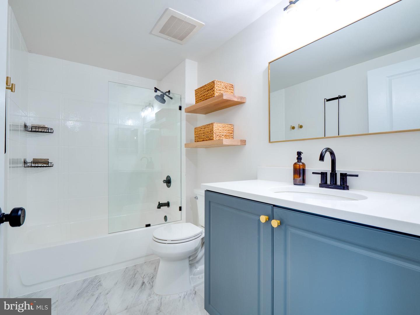 851 N GLEBE RD #816, ARLINGTON, Virginia 22203, 1 Bedroom Bedrooms, ,1 BathroomBathrooms,Residential,For sale,851 N GLEBE RD #816,VAAR2064374 MLS # VAAR2064374