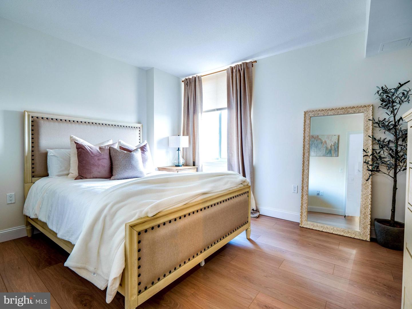 851 N GLEBE RD #816, ARLINGTON, Virginia 22203, 1 Bedroom Bedrooms, ,1 BathroomBathrooms,Residential,For sale,851 N GLEBE RD #816,VAAR2064374 MLS # VAAR2064374
