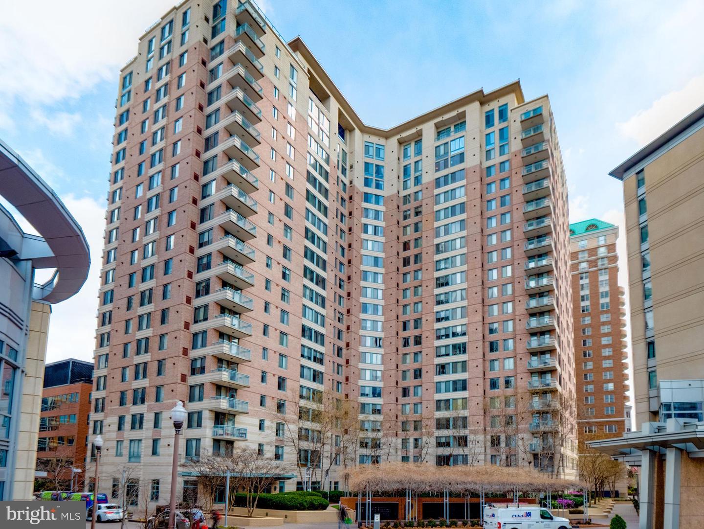 851 N GLEBE RD #816, ARLINGTON, Virginia 22203, 1 Bedroom Bedrooms, ,1 BathroomBathrooms,Residential,For sale,851 N GLEBE RD #816,VAAR2064374 MLS # VAAR2064374