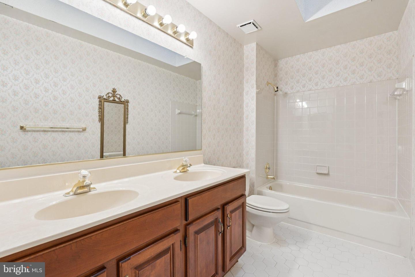 20931 LOCK CT, STERLING, Virginia 20165, 5 Bedrooms Bedrooms, 18 Rooms Rooms,4 BathroomsBathrooms,Residential,For sale,20931 LOCK CT,VALO2107996 MLS # VALO2107996