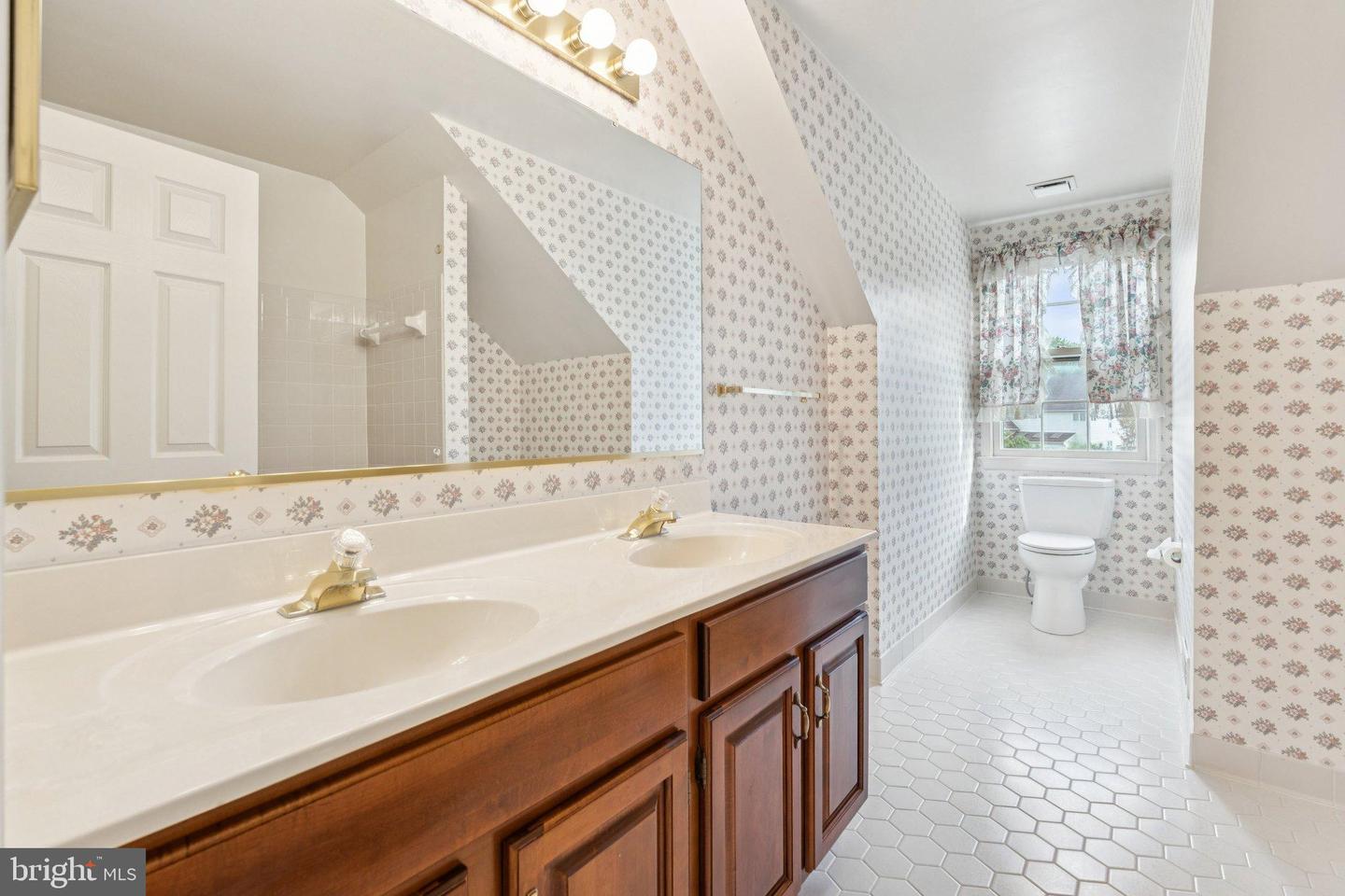 20931 LOCK CT, STERLING, Virginia 20165, 5 Bedrooms Bedrooms, 18 Rooms Rooms,4 BathroomsBathrooms,Residential,For sale,20931 LOCK CT,VALO2107996 MLS # VALO2107996