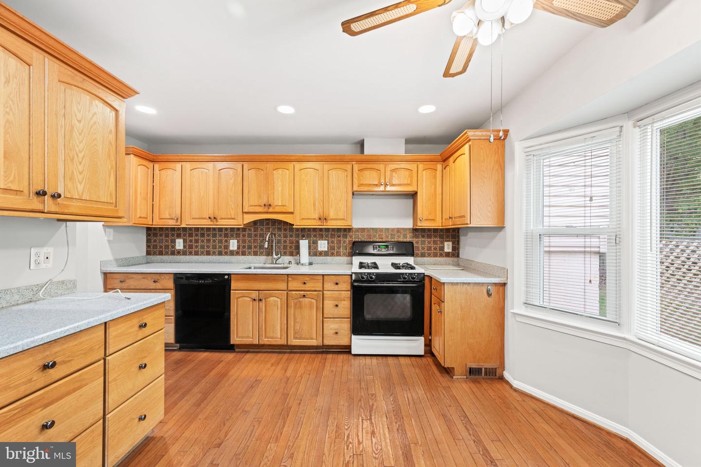 8000 LADY LEWIS CT, SPRINGFIELD, Virginia 22153, 4 Bedrooms Bedrooms, ,3 BathroomsBathrooms,Residential,For sale,8000 LADY LEWIS CT,VAFX2270248 MLS # VAFX2270248