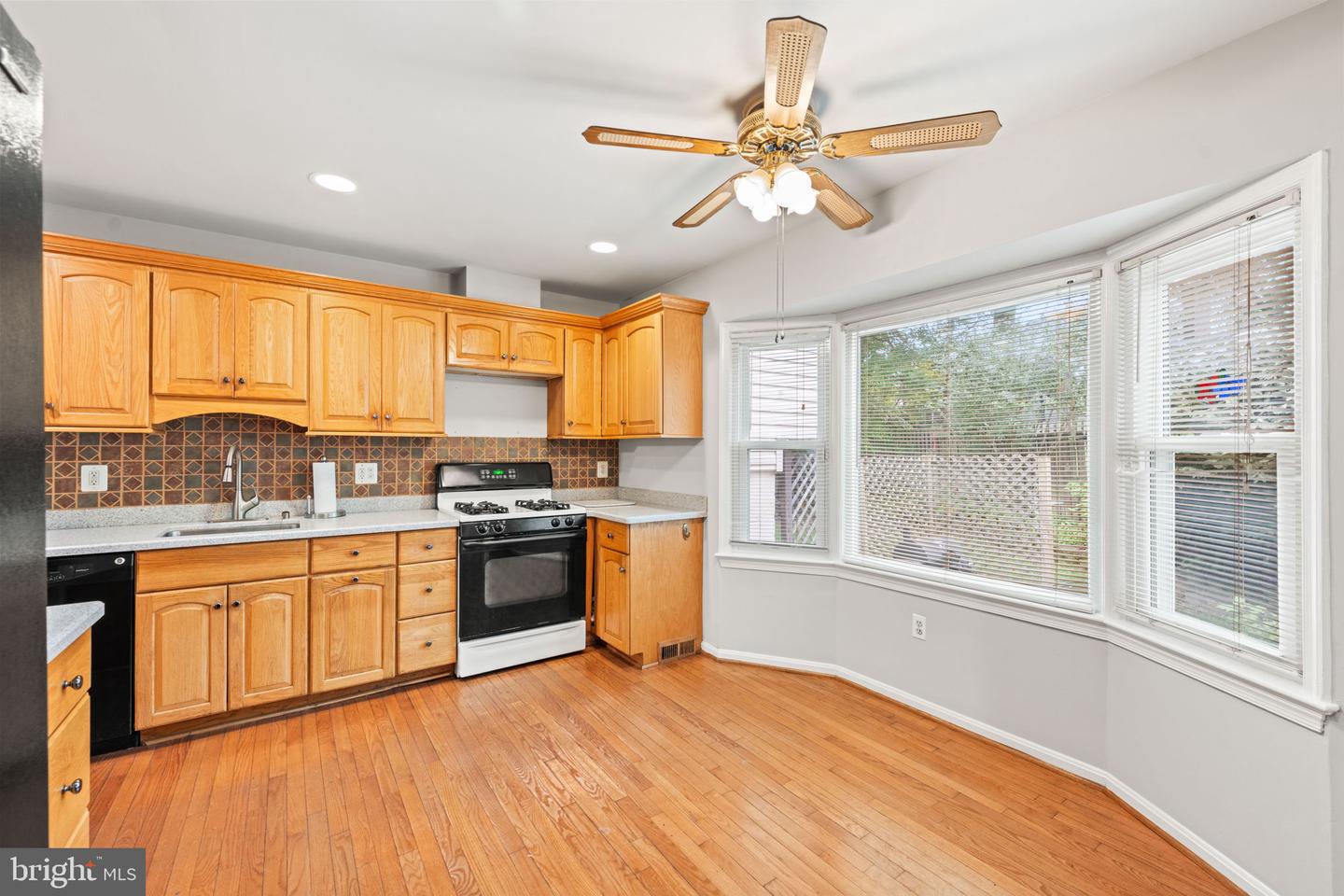 8000 LADY LEWIS CT, SPRINGFIELD, Virginia 22153, 4 Bedrooms Bedrooms, ,3 BathroomsBathrooms,Residential,For sale,8000 LADY LEWIS CT,VAFX2270248 MLS # VAFX2270248