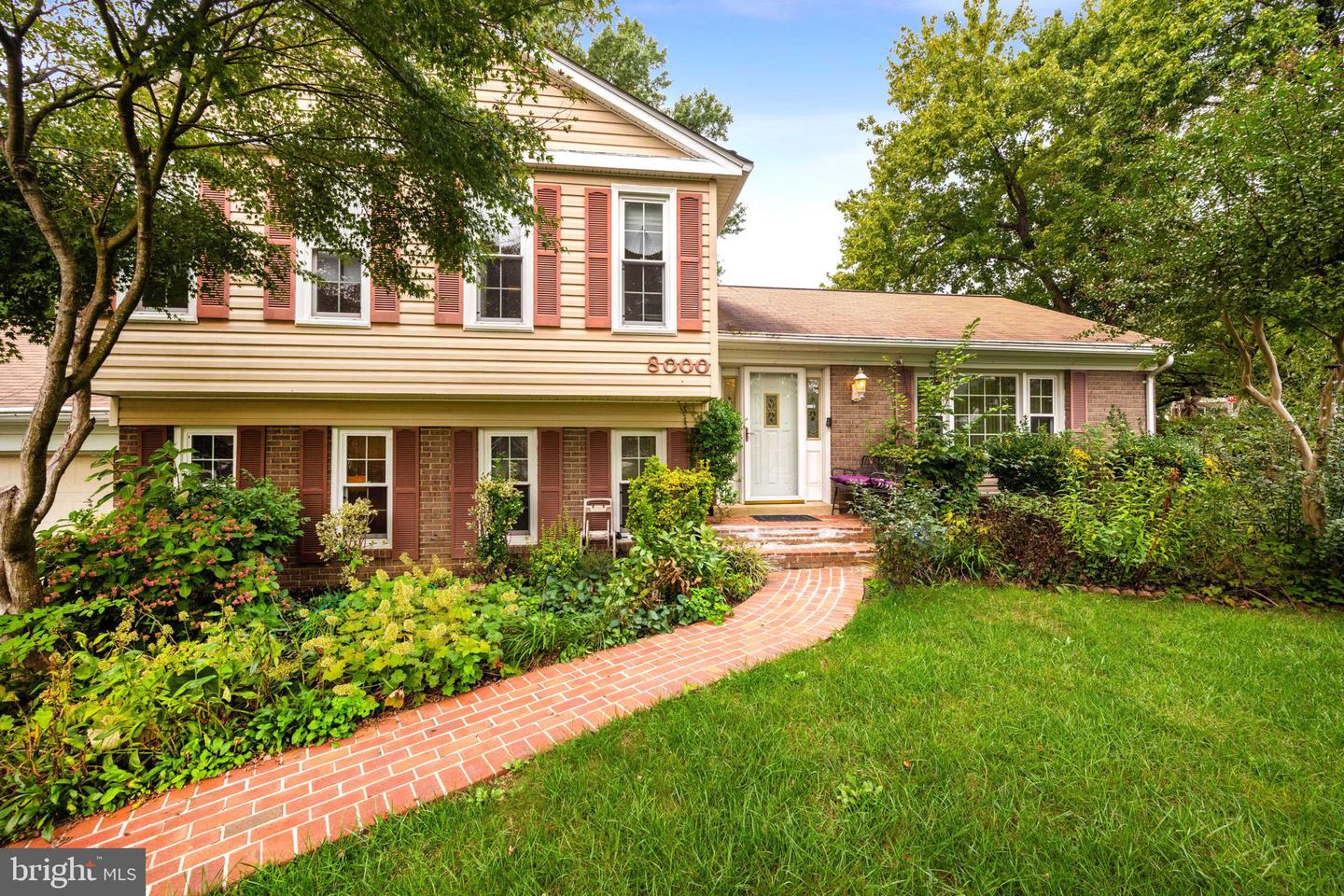 8000 LADY LEWIS CT, SPRINGFIELD, Virginia 22153, 4 Bedrooms Bedrooms, ,3 BathroomsBathrooms,Residential,For sale,8000 LADY LEWIS CT,VAFX2270248 MLS # VAFX2270248