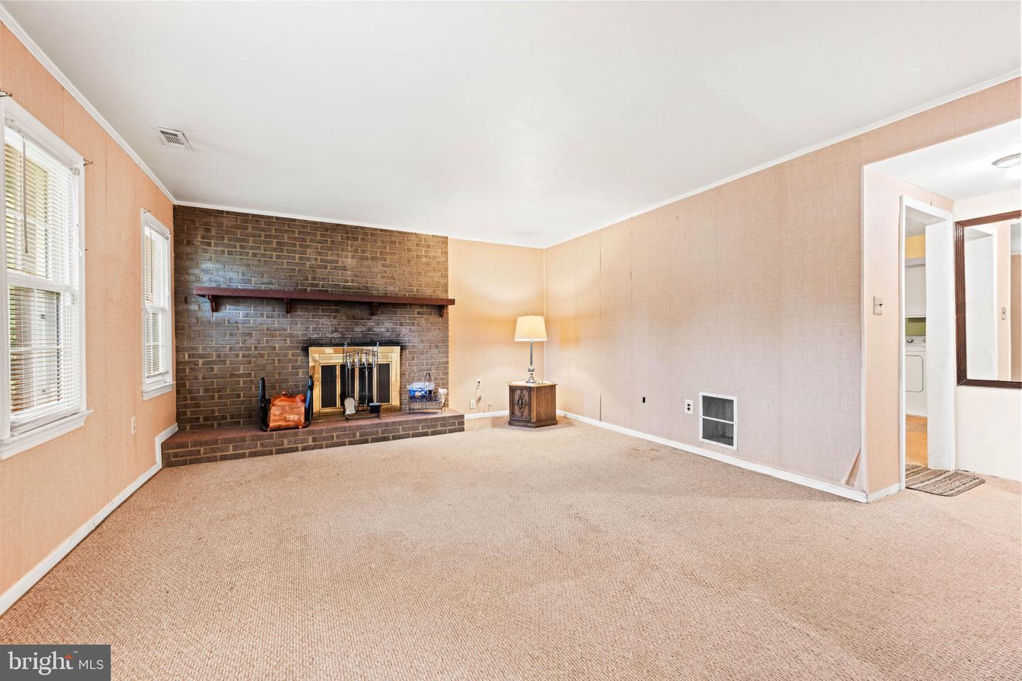 8000 LADY LEWIS CT, SPRINGFIELD, Virginia 22153, 4 Bedrooms Bedrooms, ,3 BathroomsBathrooms,Residential,For sale,8000 LADY LEWIS CT,VAFX2270248 MLS # VAFX2270248