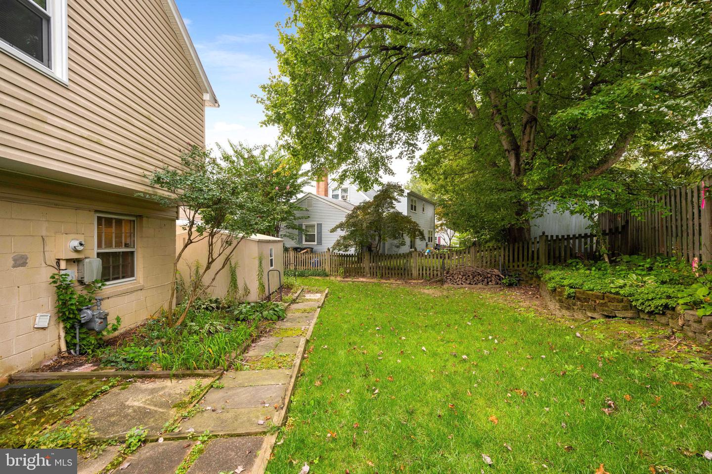 8000 LADY LEWIS CT, SPRINGFIELD, Virginia 22153, 4 Bedrooms Bedrooms, ,3 BathroomsBathrooms,Residential,For sale,8000 LADY LEWIS CT,VAFX2270248 MLS # VAFX2270248