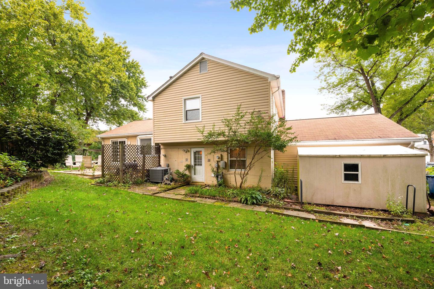 8000 LADY LEWIS CT, SPRINGFIELD, Virginia 22153, 4 Bedrooms Bedrooms, ,3 BathroomsBathrooms,Residential,For sale,8000 LADY LEWIS CT,VAFX2270248 MLS # VAFX2270248