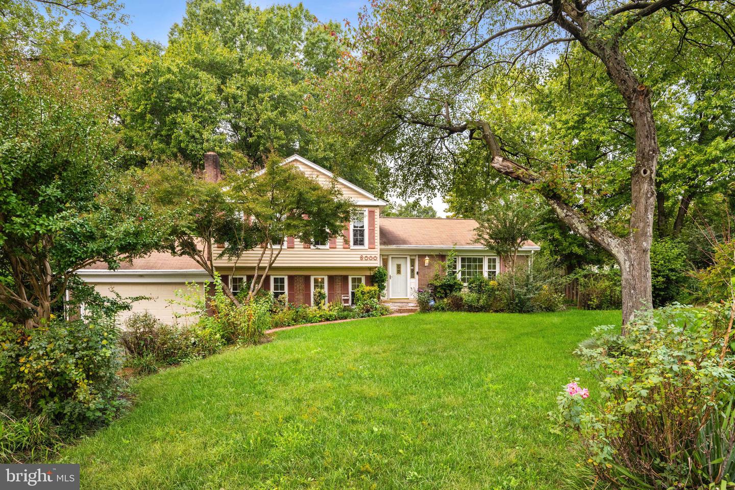8000 LADY LEWIS CT, SPRINGFIELD, Virginia 22153, 4 Bedrooms Bedrooms, ,3 BathroomsBathrooms,Residential,For sale,8000 LADY LEWIS CT,VAFX2270248 MLS # VAFX2270248