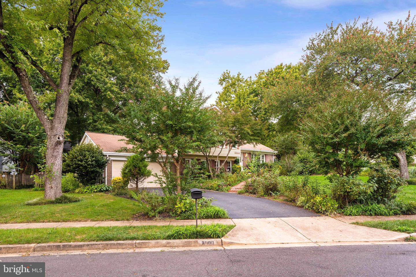 8000 LADY LEWIS CT, SPRINGFIELD, Virginia 22153, 4 Bedrooms Bedrooms, ,3 BathroomsBathrooms,Residential,For sale,8000 LADY LEWIS CT,VAFX2270248 MLS # VAFX2270248