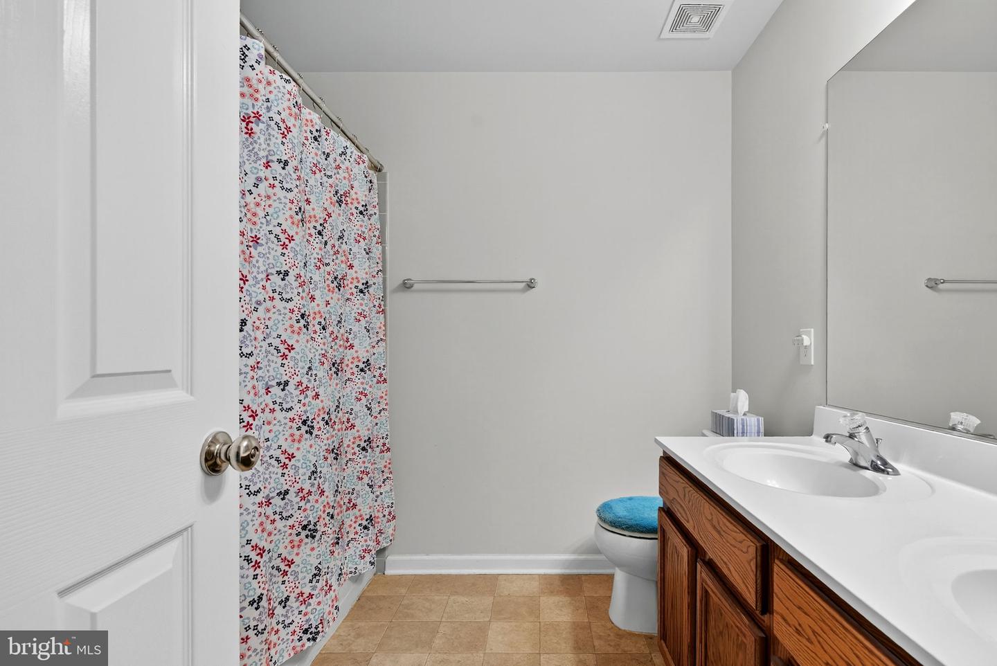 153 LITTLEWING WAY, STEPHENS CITY, Virginia 22655, 4 Bedrooms Bedrooms, ,3 BathroomsBathrooms,Residential,For sale,153 LITTLEWING WAY,VAFV2037158 MLS # VAFV2037158