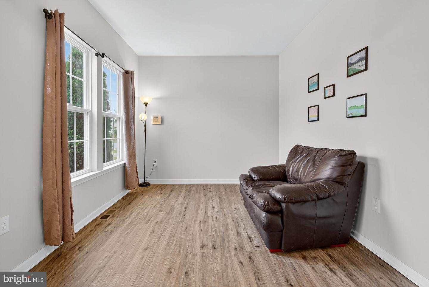 153 LITTLEWING WAY, STEPHENS CITY, Virginia 22655, 4 Bedrooms Bedrooms, ,3 BathroomsBathrooms,Residential,For sale,153 LITTLEWING WAY,VAFV2037158 MLS # VAFV2037158