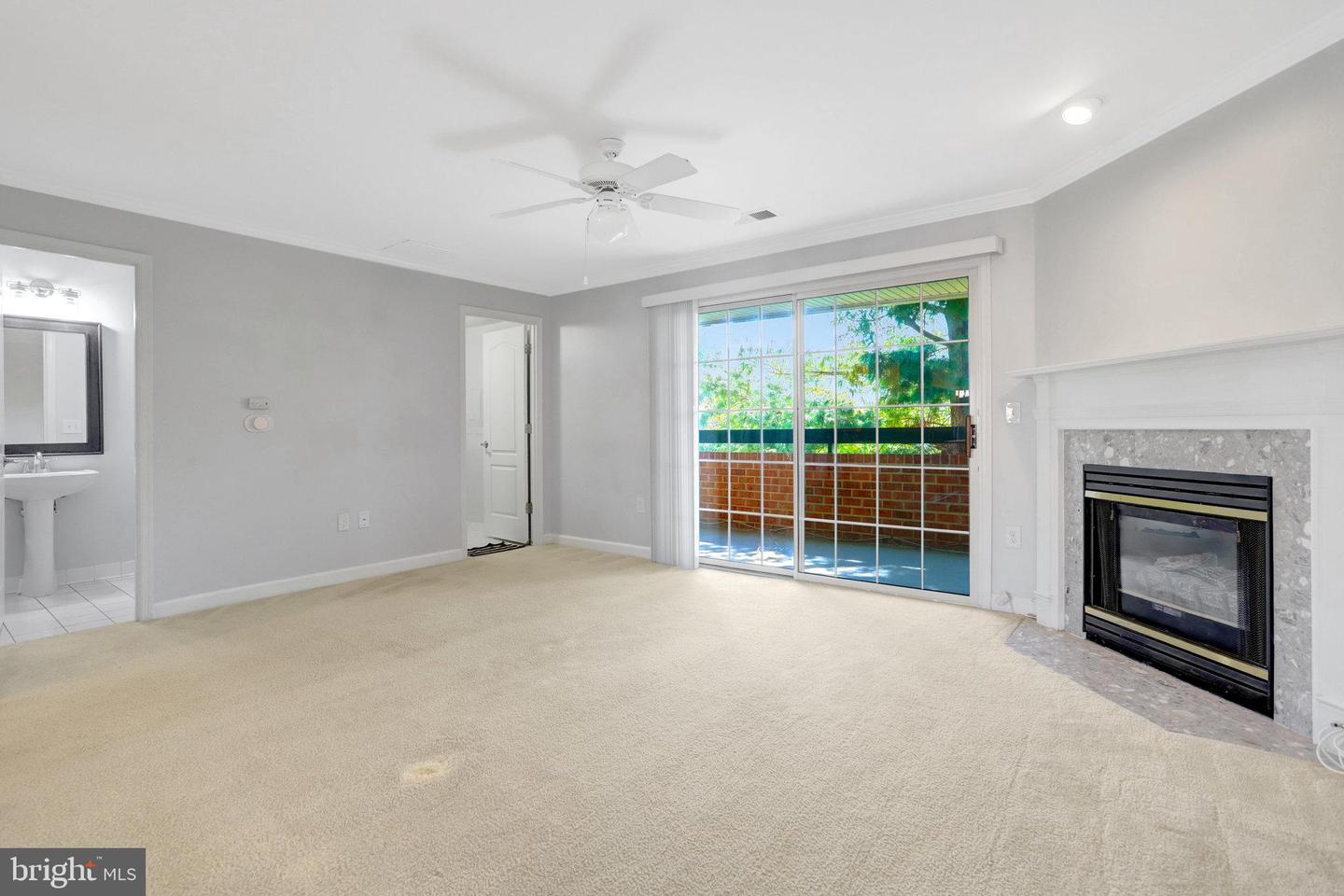 6924 FAIRFAX DR #322, ARLINGTON, Virginia 22213, 2 Bedrooms Bedrooms, ,2 BathroomsBathrooms,Residential,For sale,6924 FAIRFAX DR #322,VAAR2064414 MLS # VAAR2064414