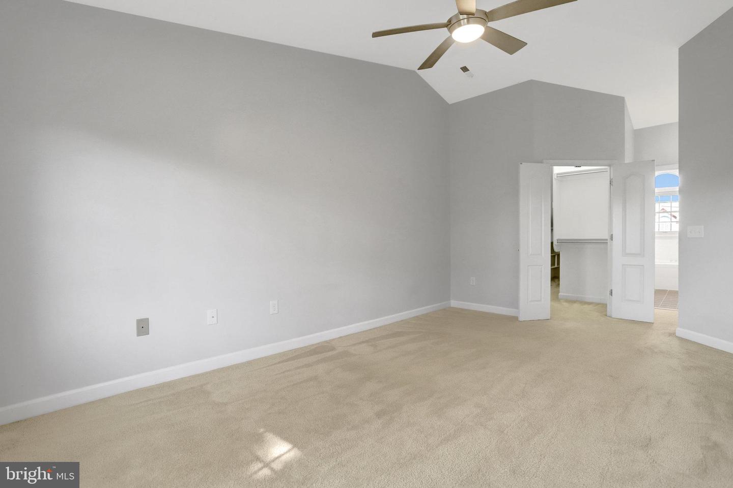 6924 FAIRFAX DR #322, ARLINGTON, Virginia 22213, 2 Bedrooms Bedrooms, ,2 BathroomsBathrooms,Residential,For sale,6924 FAIRFAX DR #322,VAAR2064414 MLS # VAAR2064414