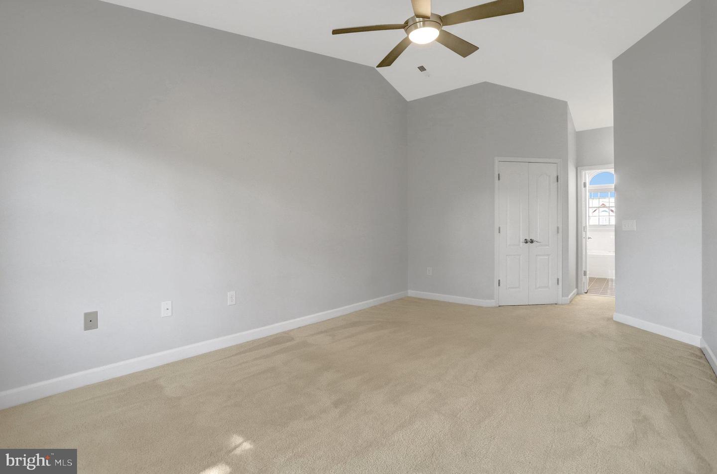 6924 FAIRFAX DR #322, ARLINGTON, Virginia 22213, 2 Bedrooms Bedrooms, ,2 BathroomsBathrooms,Residential,For sale,6924 FAIRFAX DR #322,VAAR2064414 MLS # VAAR2064414