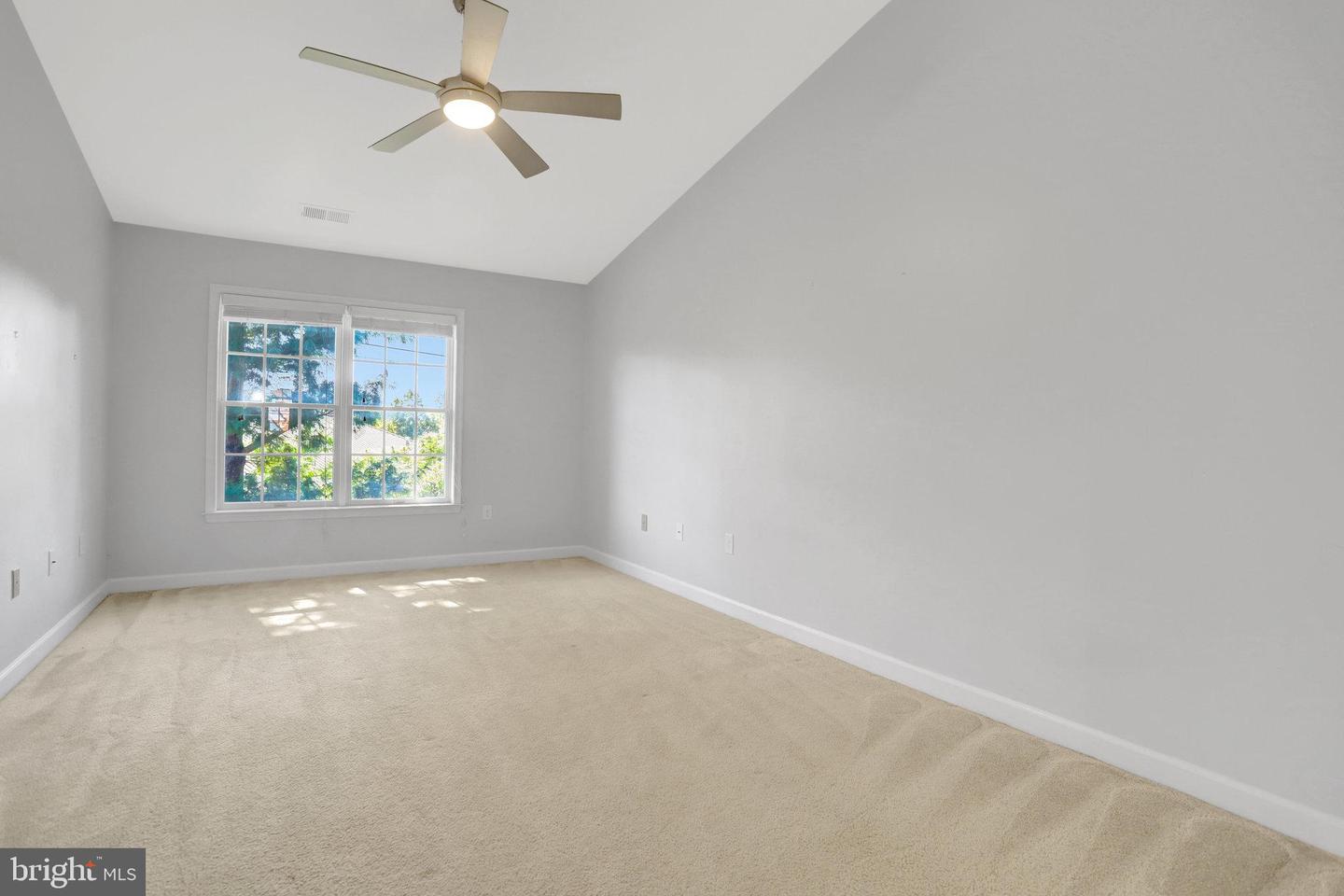 6924 FAIRFAX DR #322, ARLINGTON, Virginia 22213, 2 Bedrooms Bedrooms, ,2 BathroomsBathrooms,Residential,For sale,6924 FAIRFAX DR #322,VAAR2064414 MLS # VAAR2064414