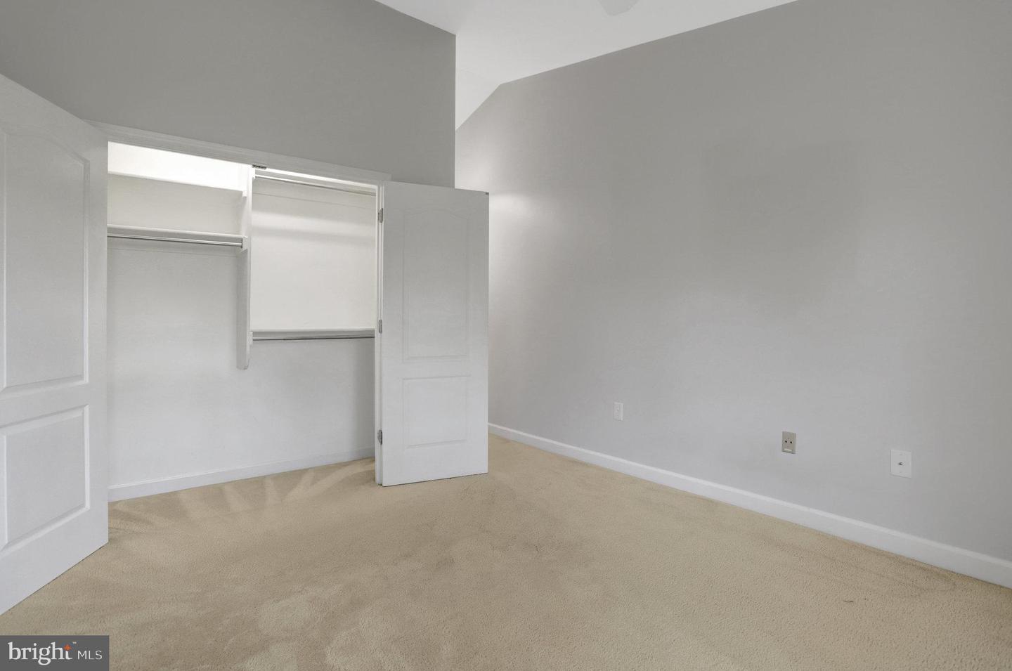 6924 FAIRFAX DR #322, ARLINGTON, Virginia 22213, 2 Bedrooms Bedrooms, ,2 BathroomsBathrooms,Residential,For sale,6924 FAIRFAX DR #322,VAAR2064414 MLS # VAAR2064414