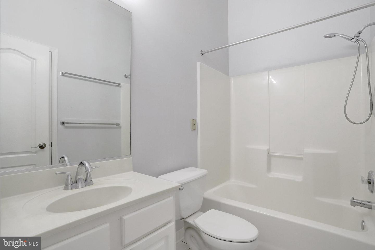 6924 FAIRFAX DR #322, ARLINGTON, Virginia 22213, 2 Bedrooms Bedrooms, ,2 BathroomsBathrooms,Residential,For sale,6924 FAIRFAX DR #322,VAAR2064414 MLS # VAAR2064414