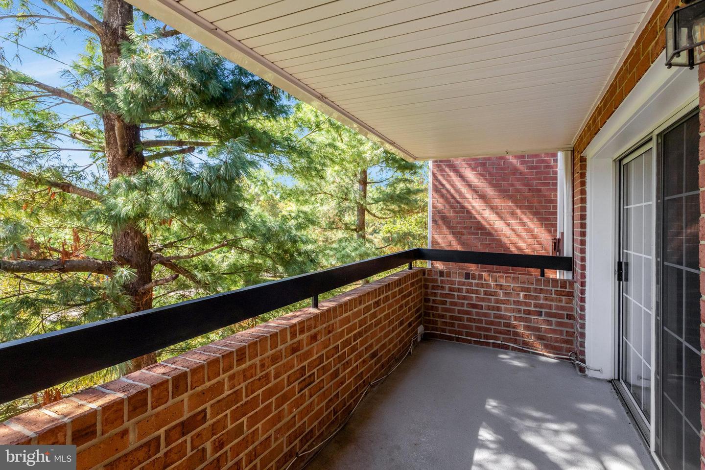 6924 FAIRFAX DR #322, ARLINGTON, Virginia 22213, 2 Bedrooms Bedrooms, ,2 BathroomsBathrooms,Residential,For sale,6924 FAIRFAX DR #322,VAAR2064414 MLS # VAAR2064414