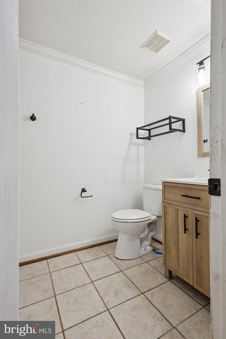 3925 FORGE DR, WOODBRIDGE, Virginia 22193, 5 Bedrooms Bedrooms, ,3 BathroomsBathrooms,Residential,For sale,3925 FORGE DR,VAPW2105234 MLS # VAPW2105234