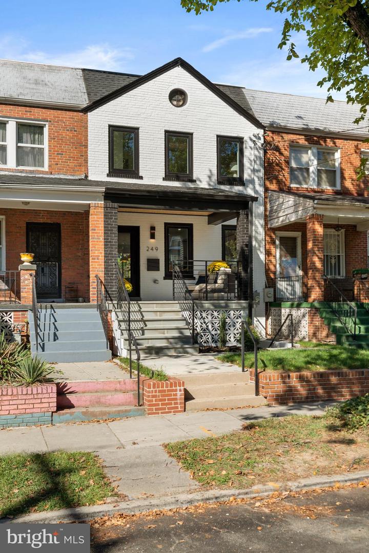 249 GALLATIN ST NW, WASHINGTON, District Of Columbia 20011, 4 Bedrooms Bedrooms, ,3 BathroomsBathrooms,Residential,For sale,249 GALLATIN ST NW,DCDC2225140 MLS # DCDC2225140