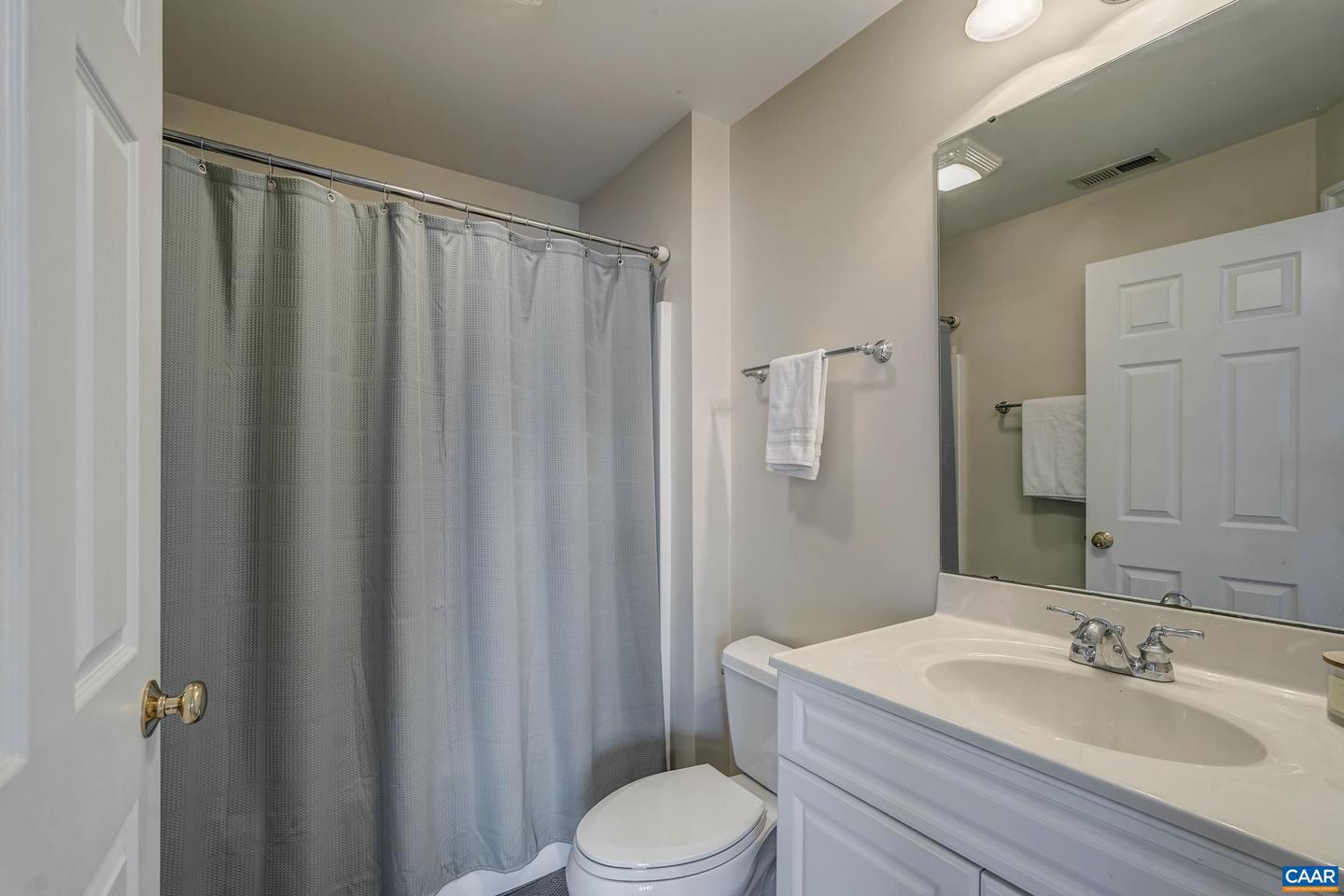 997 GLENWOOD STATION LN, CHARLOTTESVILLE, Virginia 22901, 4 Bedrooms Bedrooms, ,3 BathroomsBathrooms,Residential,For sale,997 GLENWOOD STATION LN,669590 MLS # 669590