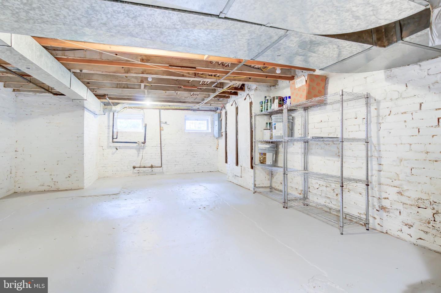 1521 CAROLINE ST NW, WASHINGTON, District Of Columbia 20009, 3 Bedrooms Bedrooms, ,2 BathroomsBathrooms,Residential,For sale,1521 CAROLINE ST NW,DCDC2225184 MLS # DCDC2225184
