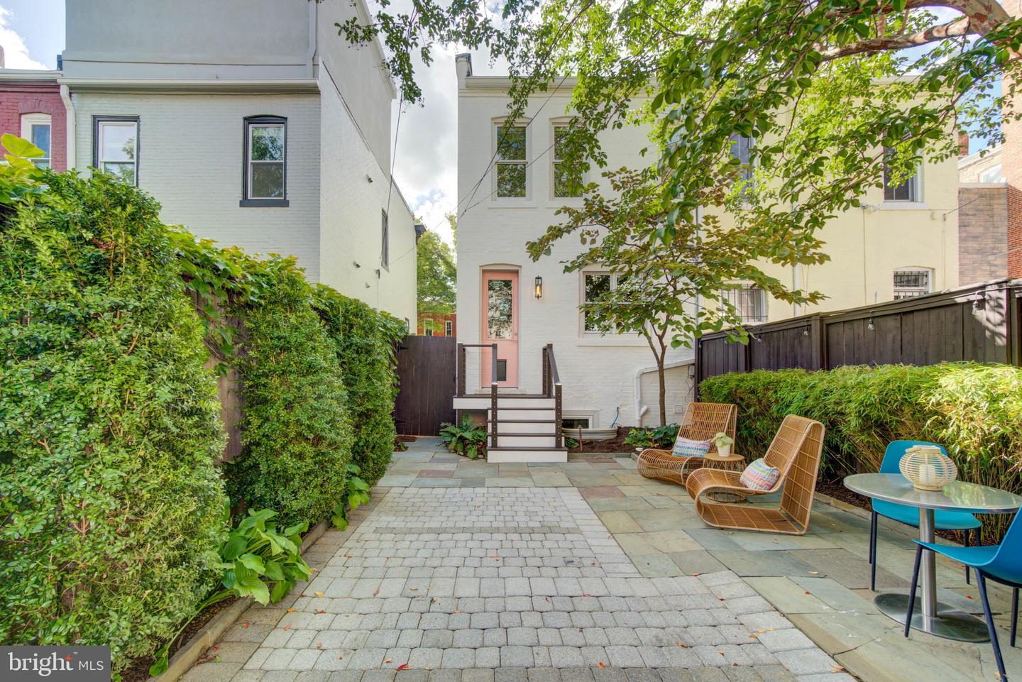 1521 CAROLINE ST NW, WASHINGTON, District Of Columbia 20009, 3 Bedrooms Bedrooms, ,2 BathroomsBathrooms,Residential,For sale,1521 CAROLINE ST NW,DCDC2225184 MLS # DCDC2225184