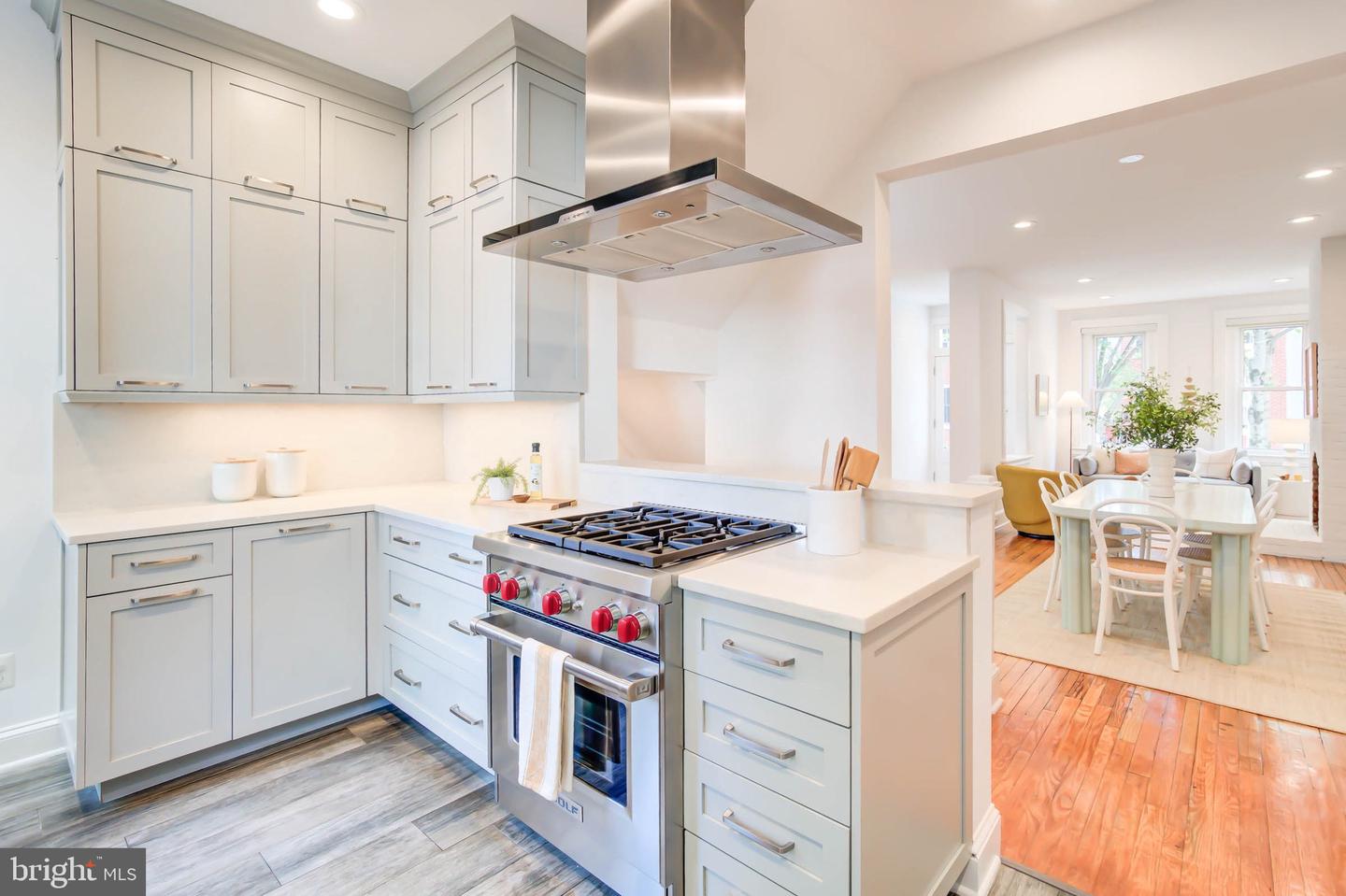 1521 CAROLINE ST NW, WASHINGTON, District Of Columbia 20009, 3 Bedrooms Bedrooms, ,2 BathroomsBathrooms,Residential,For sale,1521 CAROLINE ST NW,DCDC2225184 MLS # DCDC2225184