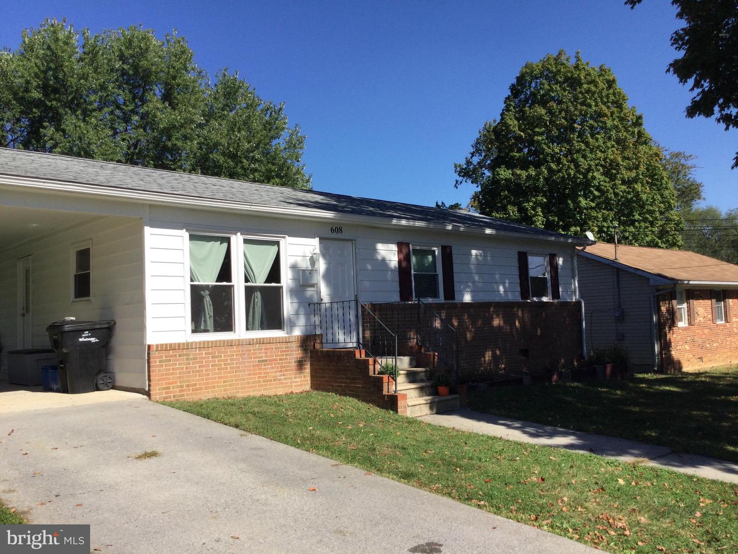 608 GREEN ST, WINCHESTER, Virginia 22601, 3 Bedrooms Bedrooms, ,1 BathroomBathrooms,Residential,For sale,608 GREEN ST,VAWI2009172 MLS # VAWI2009172