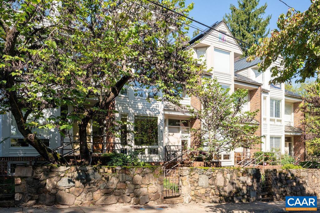 503 NE 2ND ST, CHARLOTTESVILLE, Virginia 22902, 3 Bedrooms Bedrooms, ,3 BathroomsBathrooms,Residential,For sale,503 NE 2ND ST,669600 MLS # 669600