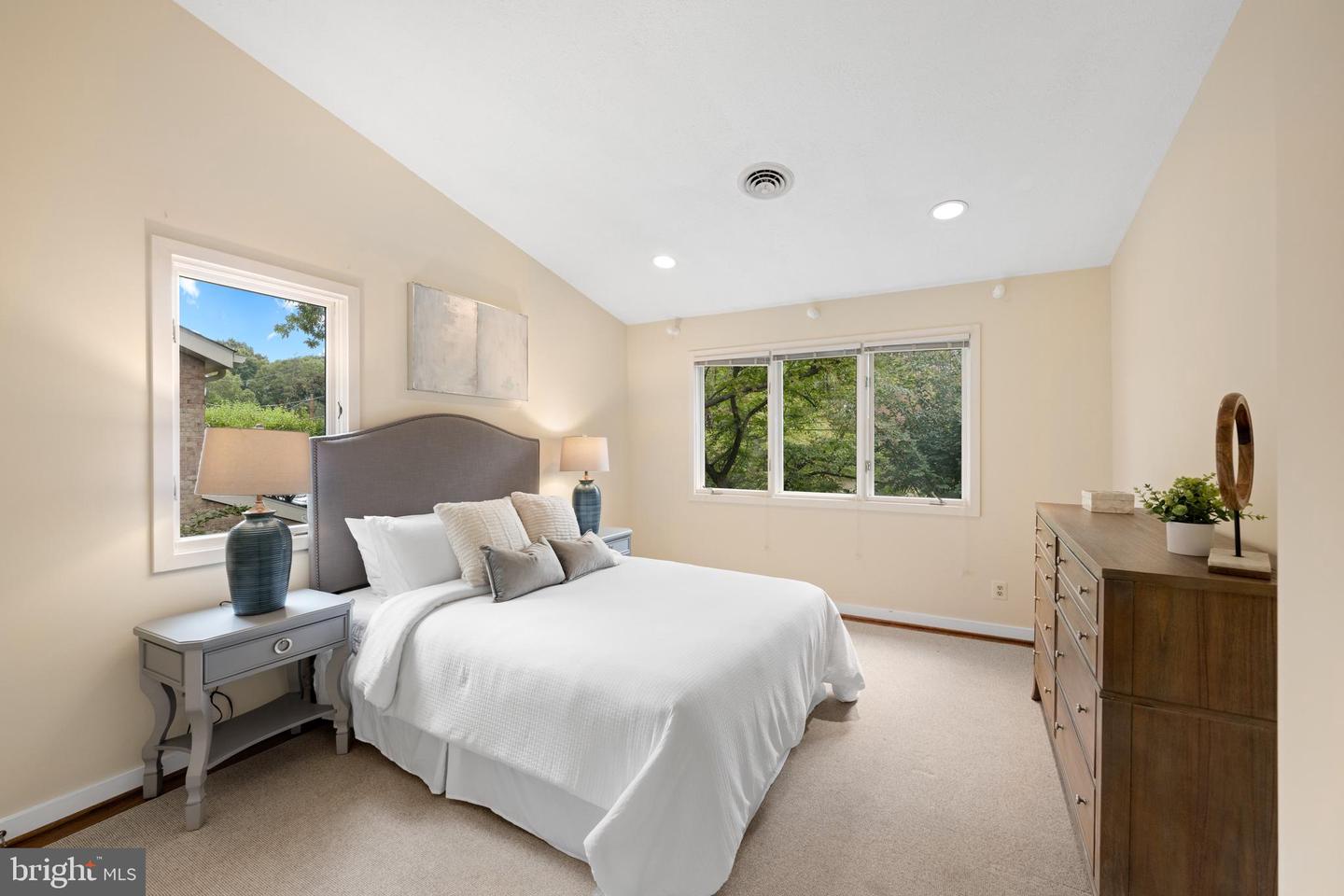 4667 KENMORE DR NW, WASHINGTON, District Of Columbia 20007, 4 Bedrooms Bedrooms, ,3 BathroomsBathrooms,Residential,For sale,4667 KENMORE DR NW,DCDC2225092 MLS # DCDC2225092