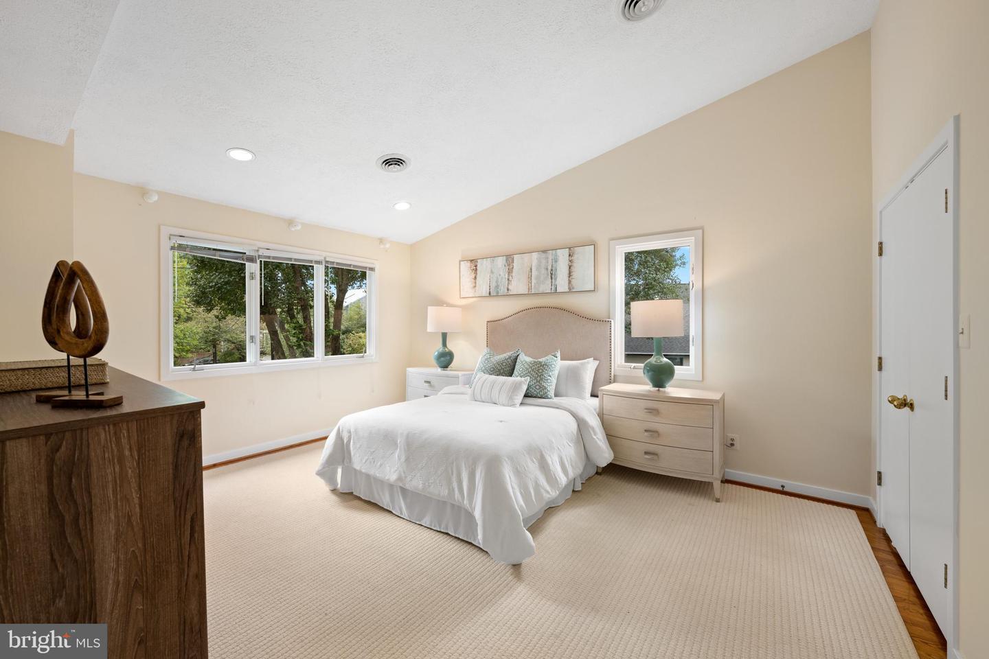 4667 KENMORE DR NW, WASHINGTON, District Of Columbia 20007, 4 Bedrooms Bedrooms, ,3 BathroomsBathrooms,Residential,For sale,4667 KENMORE DR NW,DCDC2225092 MLS # DCDC2225092
