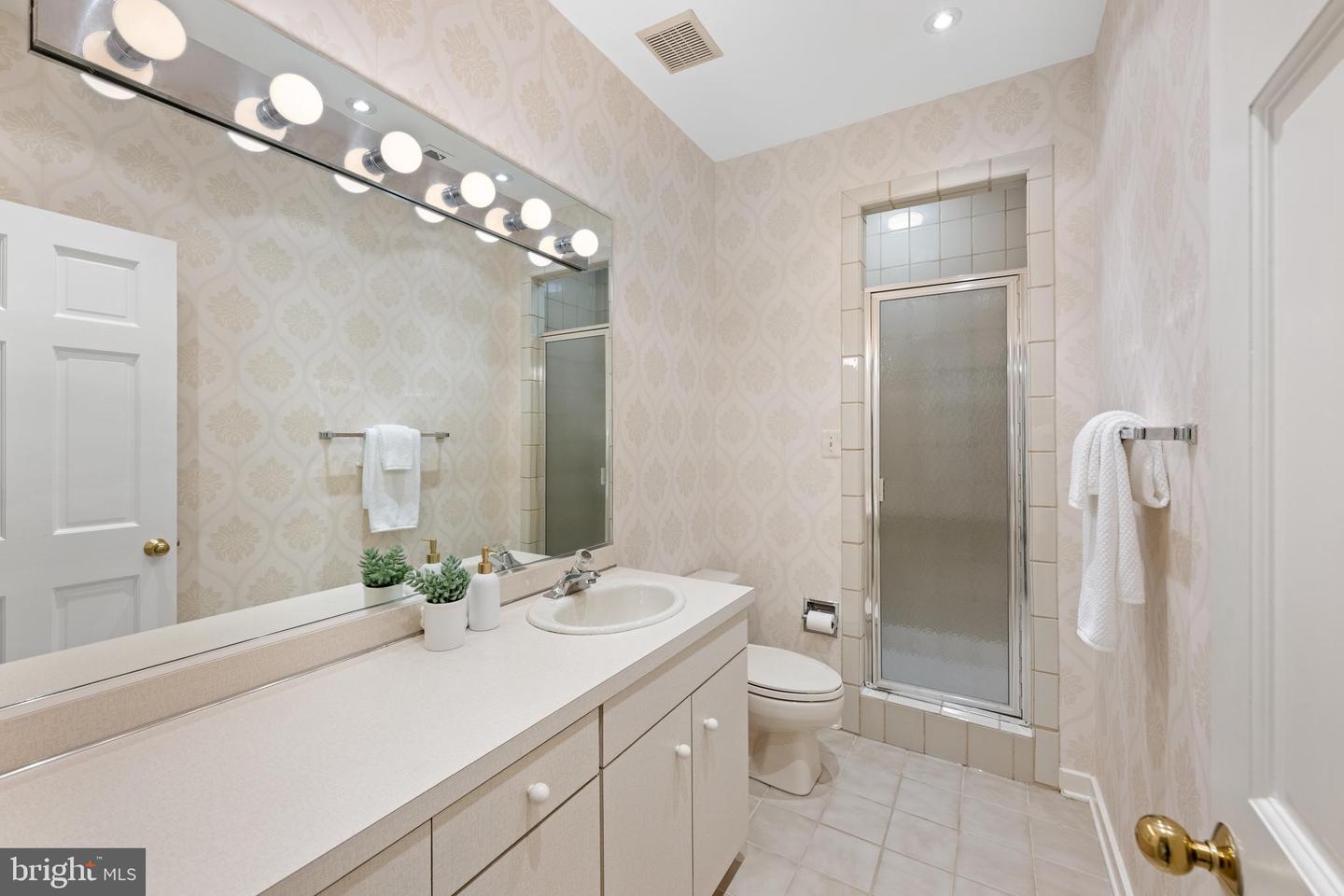 4667 KENMORE DR NW, WASHINGTON, District Of Columbia 20007, 4 Bedrooms Bedrooms, ,3 BathroomsBathrooms,Residential,For sale,4667 KENMORE DR NW,DCDC2225092 MLS # DCDC2225092