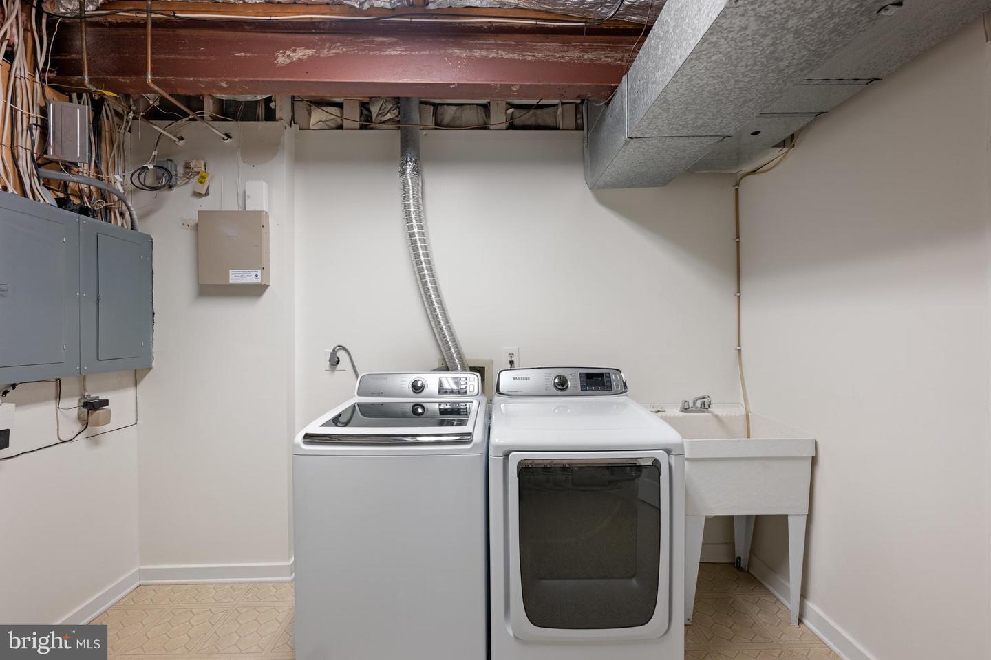 4667 KENMORE DR NW, WASHINGTON, District Of Columbia 20007, 4 Bedrooms Bedrooms, ,3 BathroomsBathrooms,Residential,For sale,4667 KENMORE DR NW,DCDC2225092 MLS # DCDC2225092