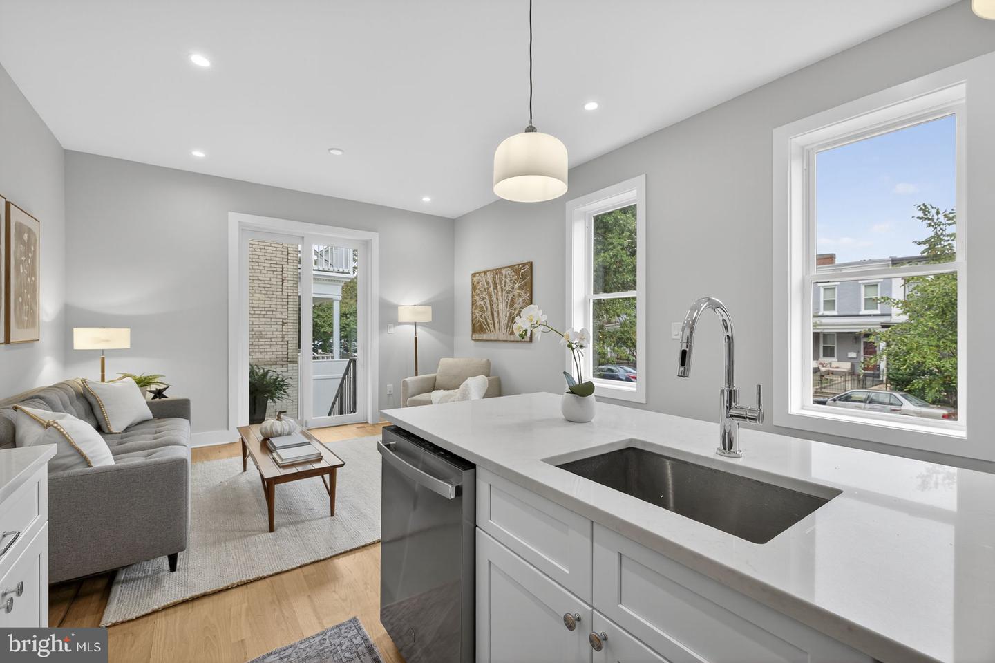 401 16TH ST SE, WASHINGTON, District Of Columbia 20003, 4 Bedrooms Bedrooms, ,3 BathroomsBathrooms,Residential,For sale,401 16TH ST SE,DCDC2225114 MLS # DCDC2225114