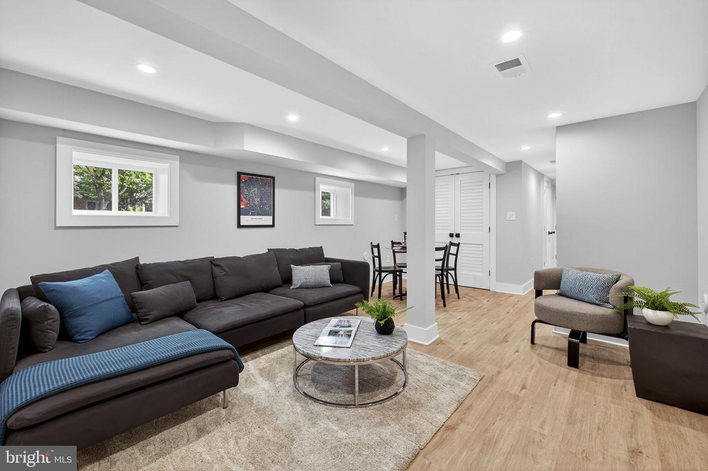 401 16TH ST SE, WASHINGTON, District Of Columbia 20003, 4 Bedrooms Bedrooms, ,3 BathroomsBathrooms,Residential,For sale,401 16TH ST SE,DCDC2225114 MLS # DCDC2225114