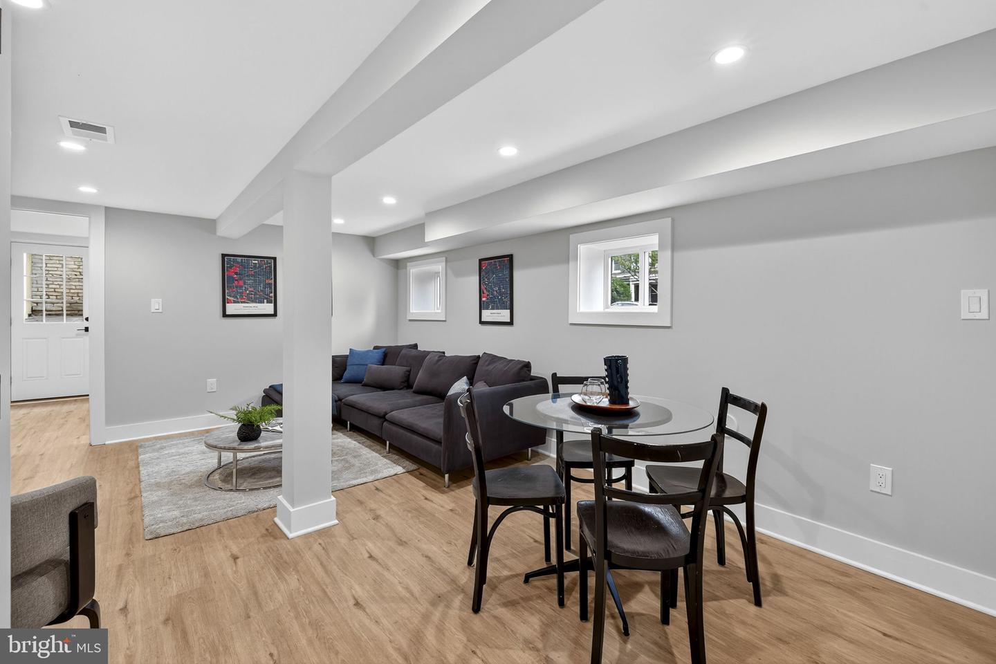 401 16TH ST SE, WASHINGTON, District Of Columbia 20003, 4 Bedrooms Bedrooms, ,3 BathroomsBathrooms,Residential,For sale,401 16TH ST SE,DCDC2225114 MLS # DCDC2225114