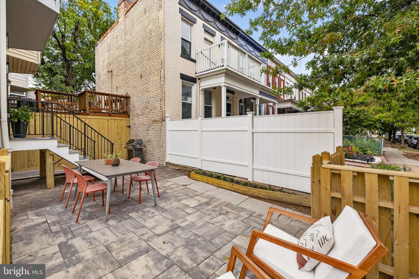 401 16TH ST SE, WASHINGTON, District Of Columbia 20003, 4 Bedrooms Bedrooms, ,3 BathroomsBathrooms,Residential,For sale,401 16TH ST SE,DCDC2225114 MLS # DCDC2225114