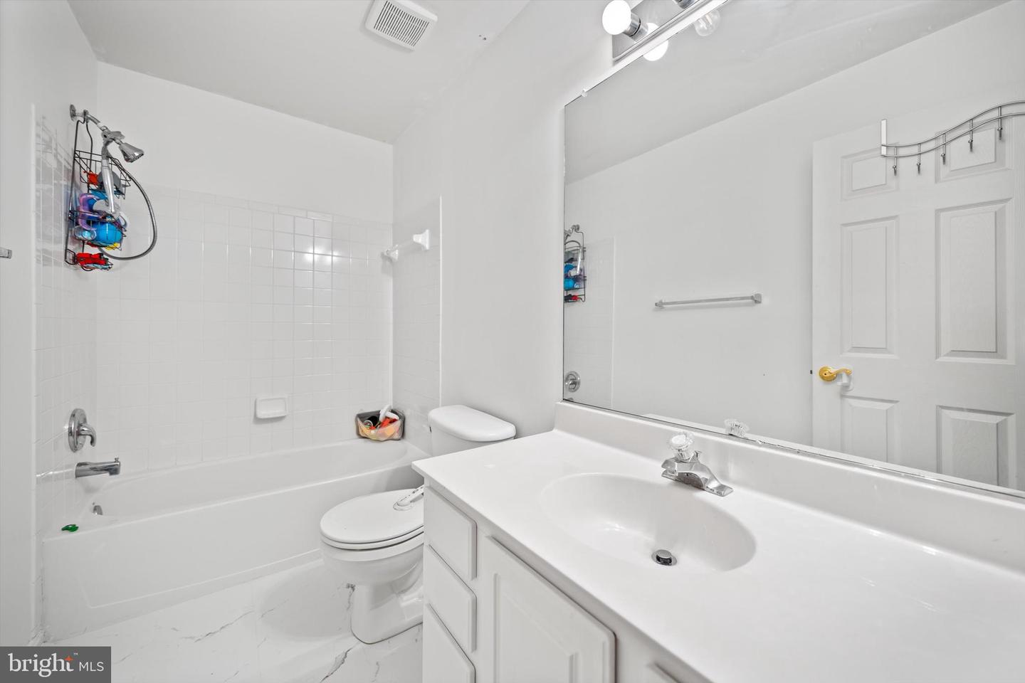 10524 FALKIRK WAY, MANASSAS, Virginia 20109, 2 Bedrooms Bedrooms, ,2 BathroomsBathrooms,Residential,For sale,10524 FALKIRK WAY,VAPW2105286 MLS # VAPW2105286