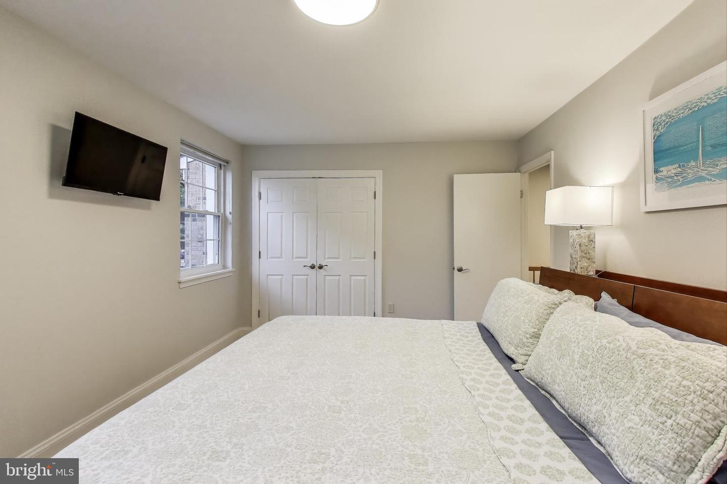 7836 SNEAD LN, FALLS CHURCH, Virginia 22043, 4 Bedrooms Bedrooms, ,3 BathroomsBathrooms,Residential,For sale,7836 SNEAD LN,VAFX2271234 MLS # VAFX2271234