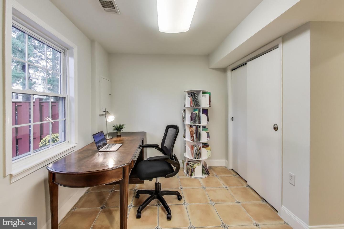 7836 SNEAD LN, FALLS CHURCH, Virginia 22043, 4 Bedrooms Bedrooms, ,3 BathroomsBathrooms,Residential,For sale,7836 SNEAD LN,VAFX2271234 MLS # VAFX2271234