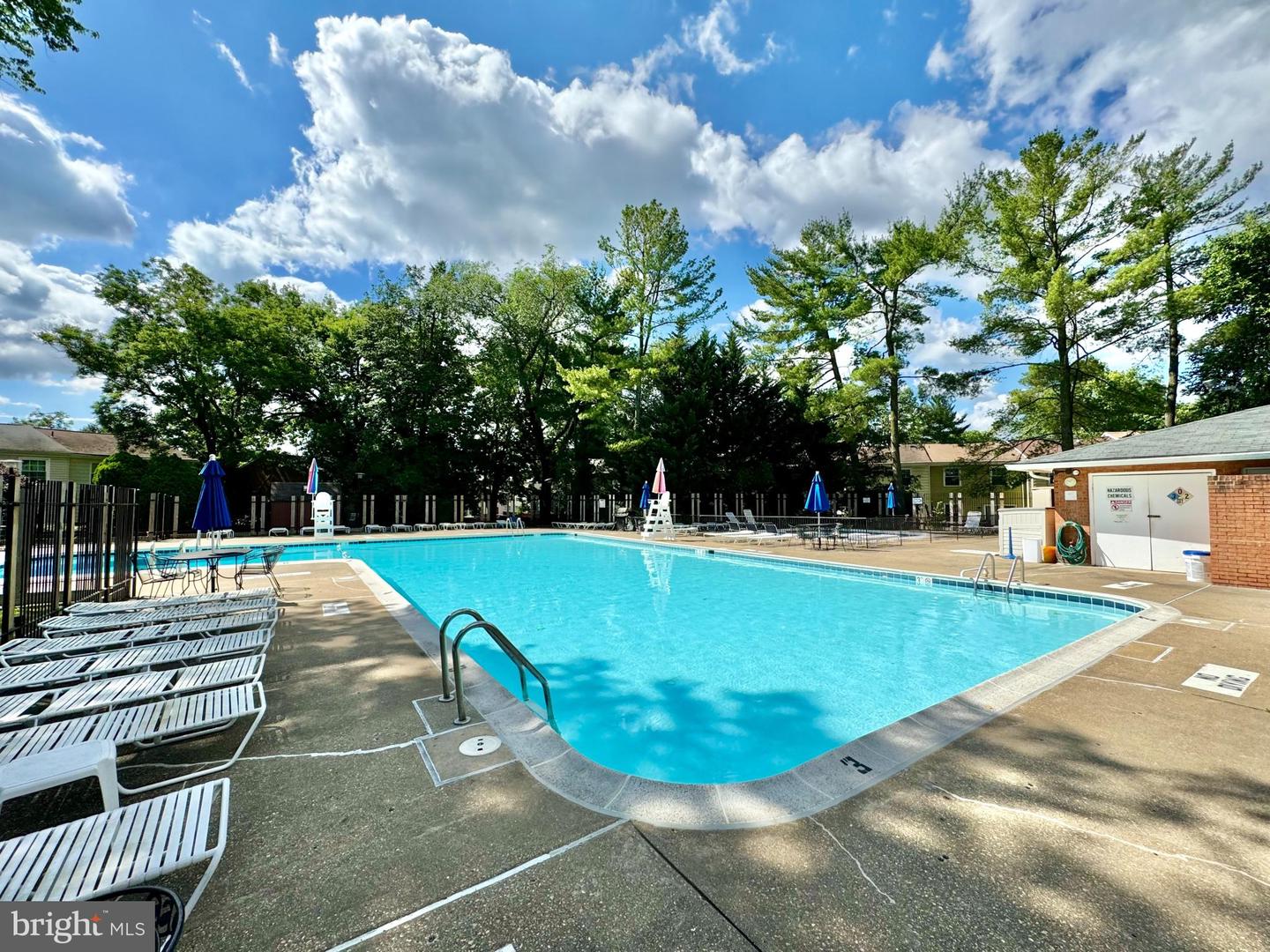 7836 SNEAD LN, FALLS CHURCH, Virginia 22043, 4 Bedrooms Bedrooms, ,3 BathroomsBathrooms,Residential,For sale,7836 SNEAD LN,VAFX2271234 MLS # VAFX2271234