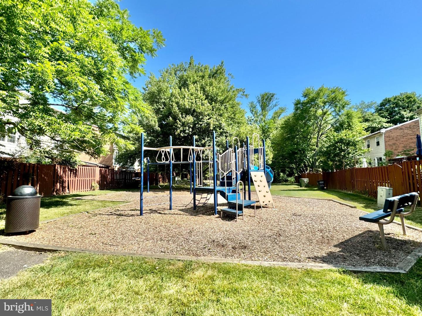 7836 SNEAD LN, FALLS CHURCH, Virginia 22043, 4 Bedrooms Bedrooms, ,3 BathroomsBathrooms,Residential,For sale,7836 SNEAD LN,VAFX2271234 MLS # VAFX2271234